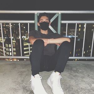 Meet your Posher, Parker